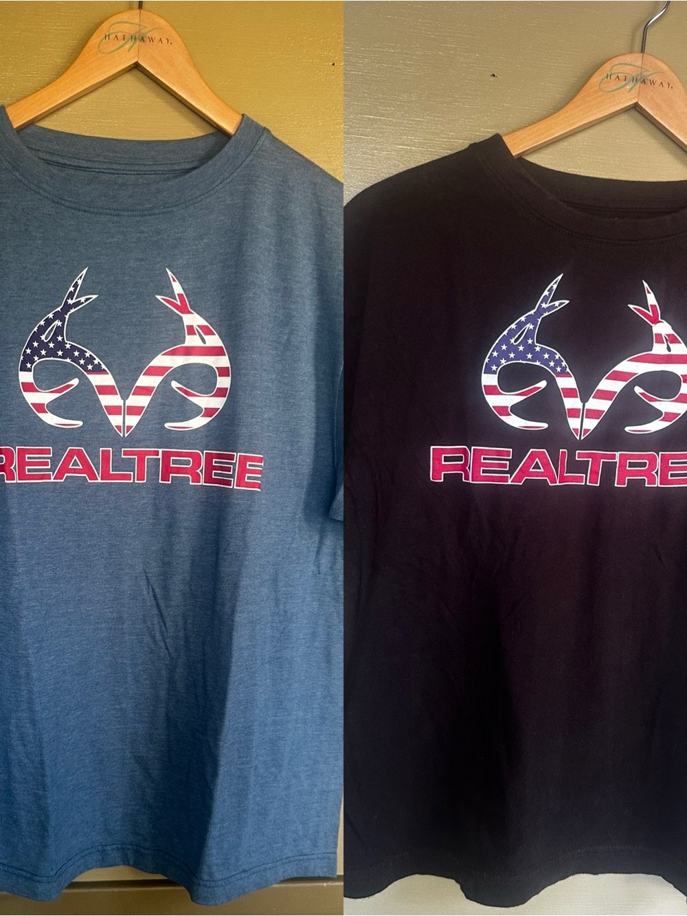 Realtree Men’s Graphic T-Shirt Lot of 2 / Black Blue Medium